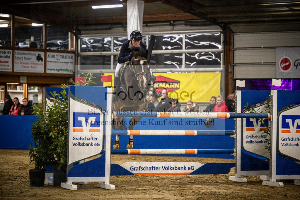 DOS_1297 | Entdecke hochwertige Reitturnierfotos von Foto Oger. Professionell, emotional und authentisch – jetzt Lieblingsmomente im Shop bestellen.Deutschlandweite Turnierfotografie. - Realisiert mit Pictrs.com