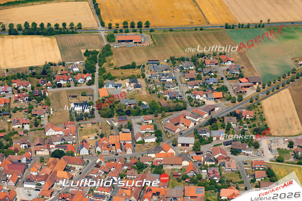 Das Luftbild zeigt :  Trappstadt - Die Luftaufnahme wurde 2023 vom UL-Flugzeug aus erstellt ( keine Drohne ) - Hochauflösende Luftaufnahme - Für grossformatige Ausdrucke geeignet. Die Geschenkidee !Mit Lizenz und Bildrechte bestellbar