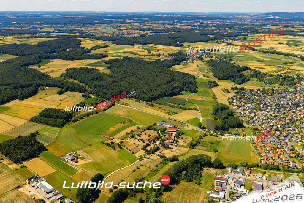 Das Luftbild der Stadt Neunkirchen am Brand wurde 2022 vom Flugzeug heraus erstellt (keine Drohnen-Aufnahmen) Aufnahmehöhe ca.450 Meter- hohe Bildauflösung und Druck-Qualität. Garantiert!