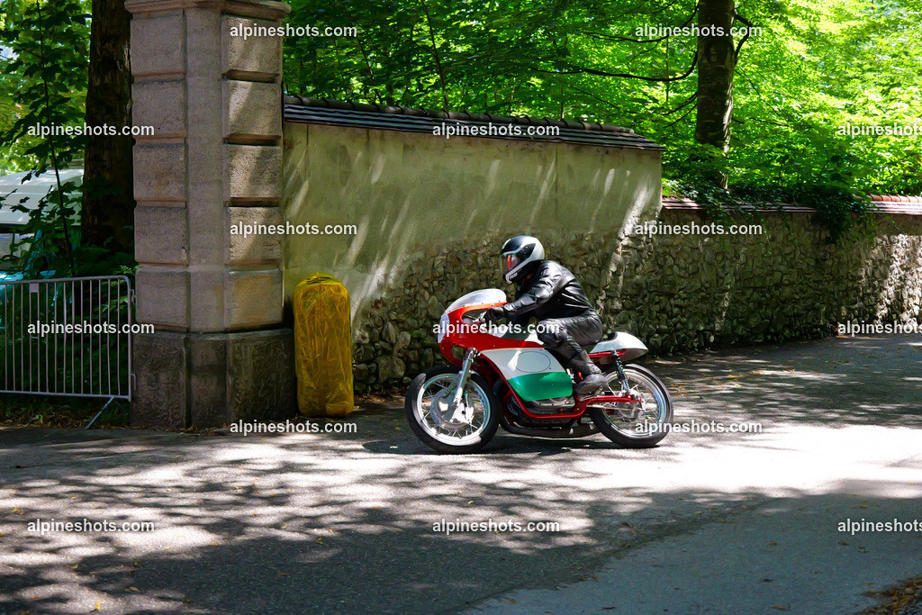 P1036637 | Erleben Sie atemberaubende, hochqualitative Fotos Ihrer Fahrt entlang der malerischen Alpenstraßen. Besuchen Sie alpineshots.com, um professionelle Aufnahmen Ihrer unvergesslichen Reise zu finden und zu kaufen - Realisiert mit Pictrs.com