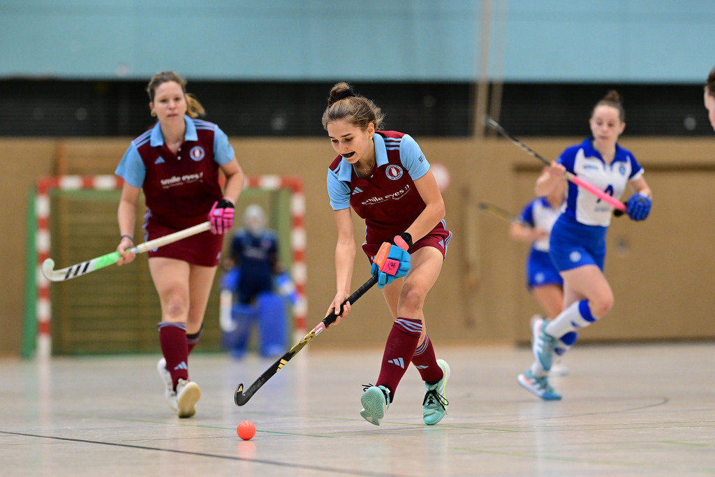 Hockey I Frauen I Halle 2024-2025 I 1. Bundesliga Nord I 7. Spieltag I Großflottbeker THGC - UHC Hamburg | Der Sportfotograf. - Realisiert mit Pictrs.com