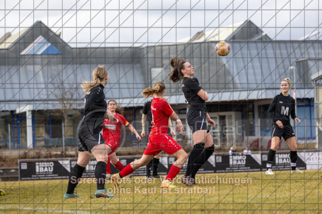 20250223_133354_0214 | #,1.FC Donzdorf (rot) vs. TSV Tettnang (schwarz), Fussball, Frauen-WFV-Pokal Achtelfinale, Saison 2024/2025, Rasenplatz Lautertal Stadion, Süßener Straße 16, 73072 Donzdorf, 23.02.2025 - 13:00 Uhr,Foto: PhotoPeet-Sportfotografie/Peter Harich