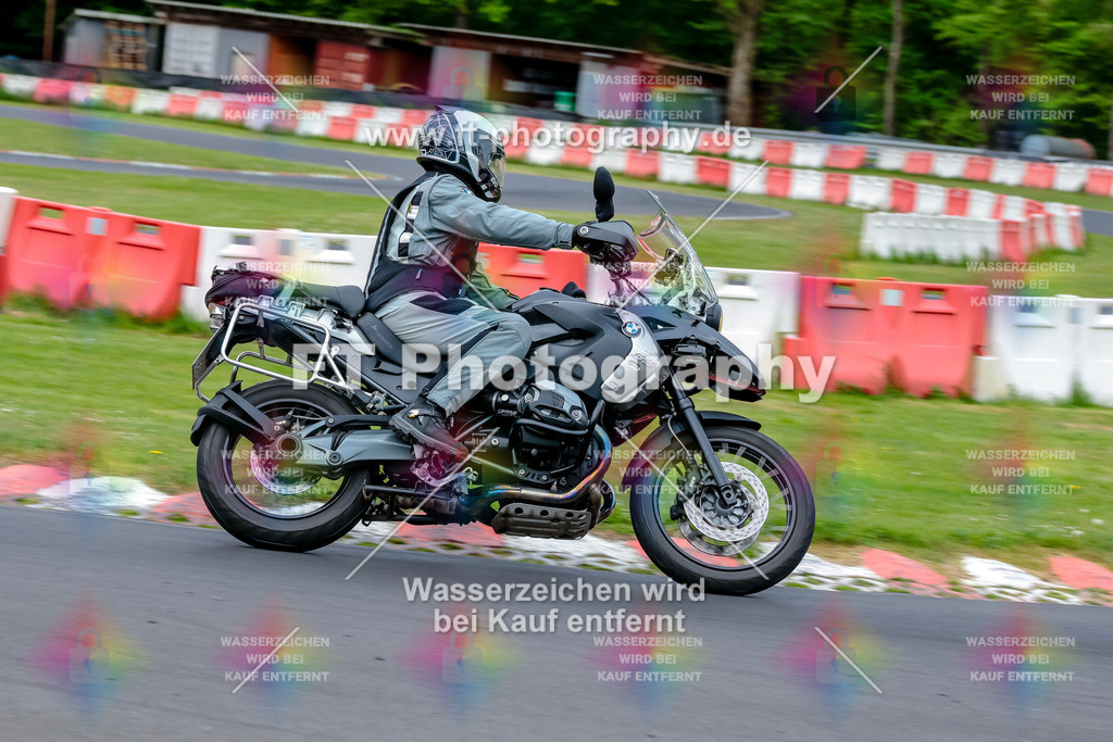 MotoTeamVBK-20297 | Hier findet Ihr Bilder von Touristenfahrten auf der Nürburgring Nordschleife oder von anderen Veranstaltungen die ich besucht habe. Viel Spass beim Durch Schauen 