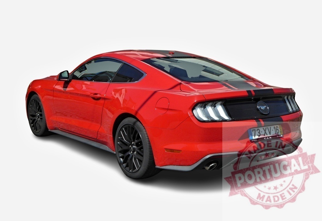 Red Ford Mustang sports car parked on white background | Powerful red Ford Mustang sports car parked on a white background, showcasing its sleek design and sporty features - Realisiert mit Pictrs.com