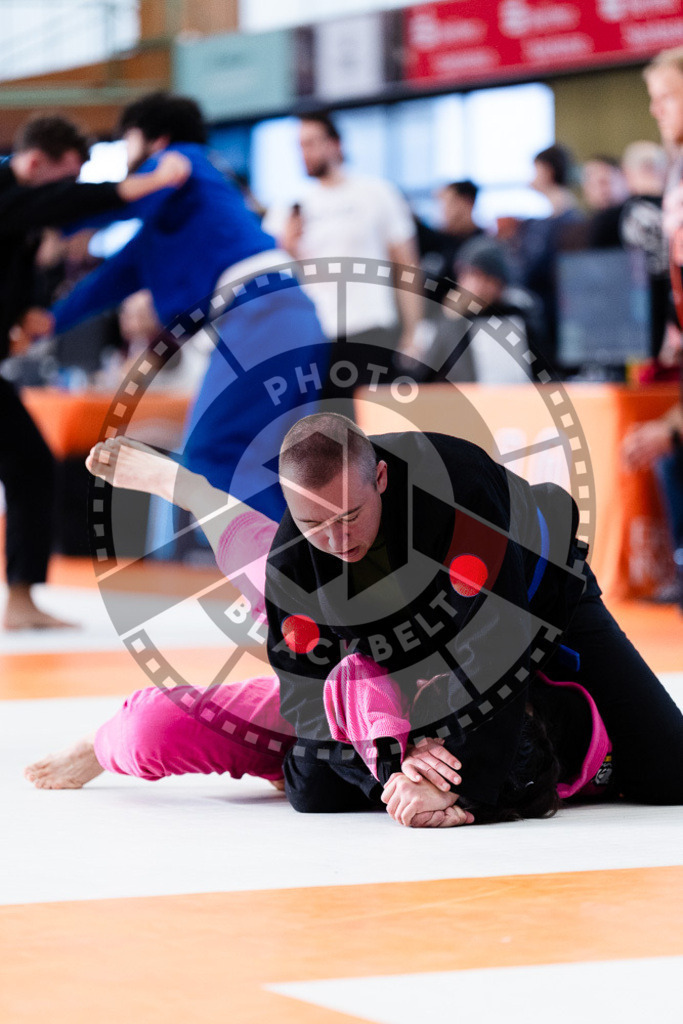 20251122PBB12915 | Athletes compete during the Grappling Industries Berlin Jiu-Jitsu and Grappling Championship, on November 22, 2025 in Berlin, Germany. © photoblackbelt