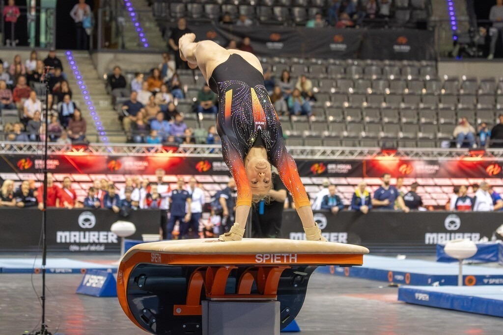 Stuttgart: DTB-Pokal 2026, Gerätfinals | Stuttgart: DTB-Pokal 2026, Gerätfinals***Luna Zimmermann am Sprung - Realisiert mit Pictrs.com