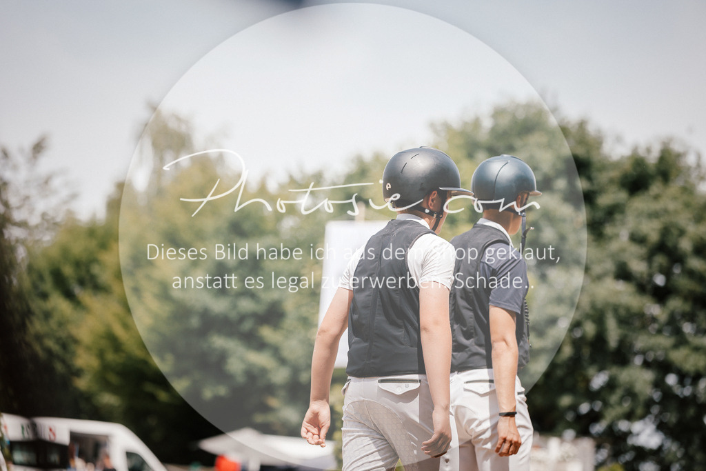 3I6A7694 | Stimmungsvolle Portraits und Reitsportfotografie im Ruhrgebiet und im Münsterland.

Pferdefotografie, Hundefotografie, Tierfotografie, Reportagen, Portraits von Tier und Mensch, Turnierfotografie in Bochum, Recklinghausen, Marl, Haltern am See, Dülmen.. - Realisiert mit Pictrs.com