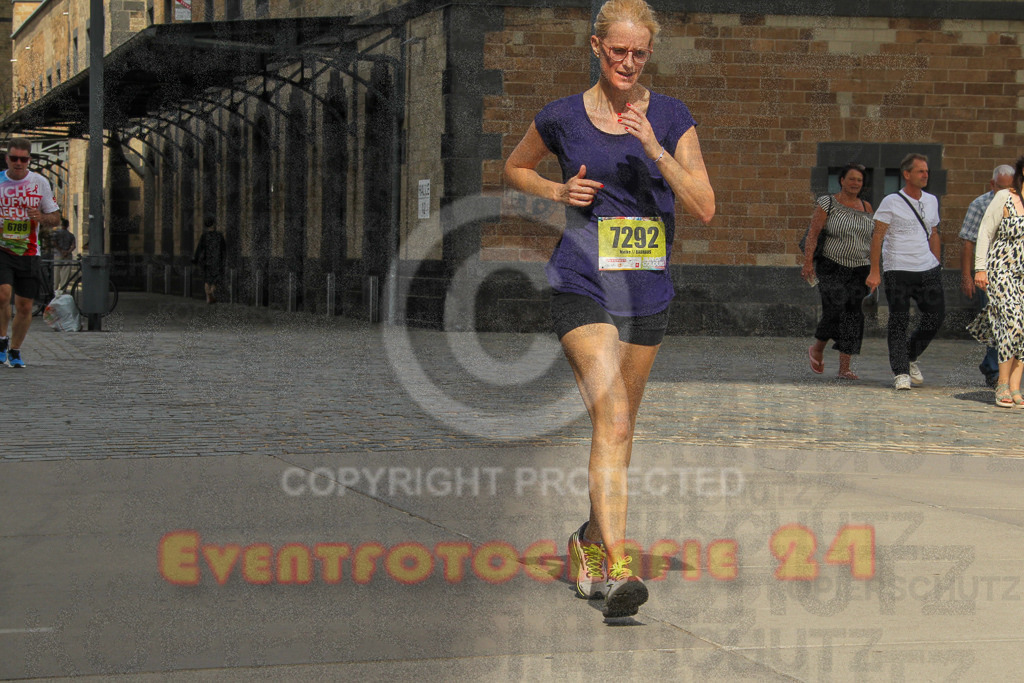 250920_1327_EV4_5600 | Sportfotografie im Rhein-Sieg Kreis, Köln, Bonn, NRW, Rheinland Pfalz, Hessen, etc. Unser Tätigkeitsfeld umfasst den Laufsport vom Volkslauf über den Marathon, Duathlon, Triathon bis zum Ultralauf wie Kölnpfad Ultra oder Schindertrail.