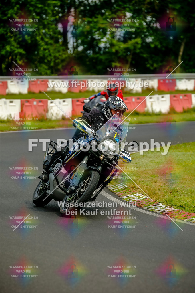 VBK-4460 | Hier findet Ihr Bilder von Touristenfahrten auf der Nürburgring Nordschleife oder von anderen Veranstaltungen die ich besucht habe. Viel Spass beim Durch Schauen 