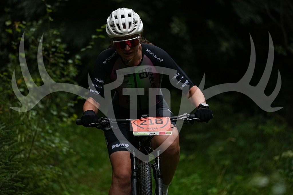FC109807 | Fotogalerie der Treibjagd im Dunkelwald - Dein MTB Etappenrennen im Erzgebirge - Realisiert mit Pictrs.com