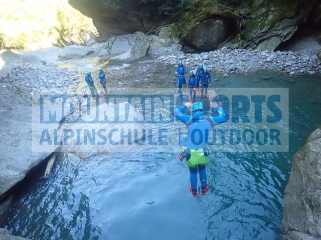P1010110 | Bestelle die Bilder deines Berg- oder Wasser-Abenteuers mit Mountain Sports bequem von zu Hause aus direkt über unseren Online Fotoshop von pictrs.com. - Realisiert mit Pictrs.com