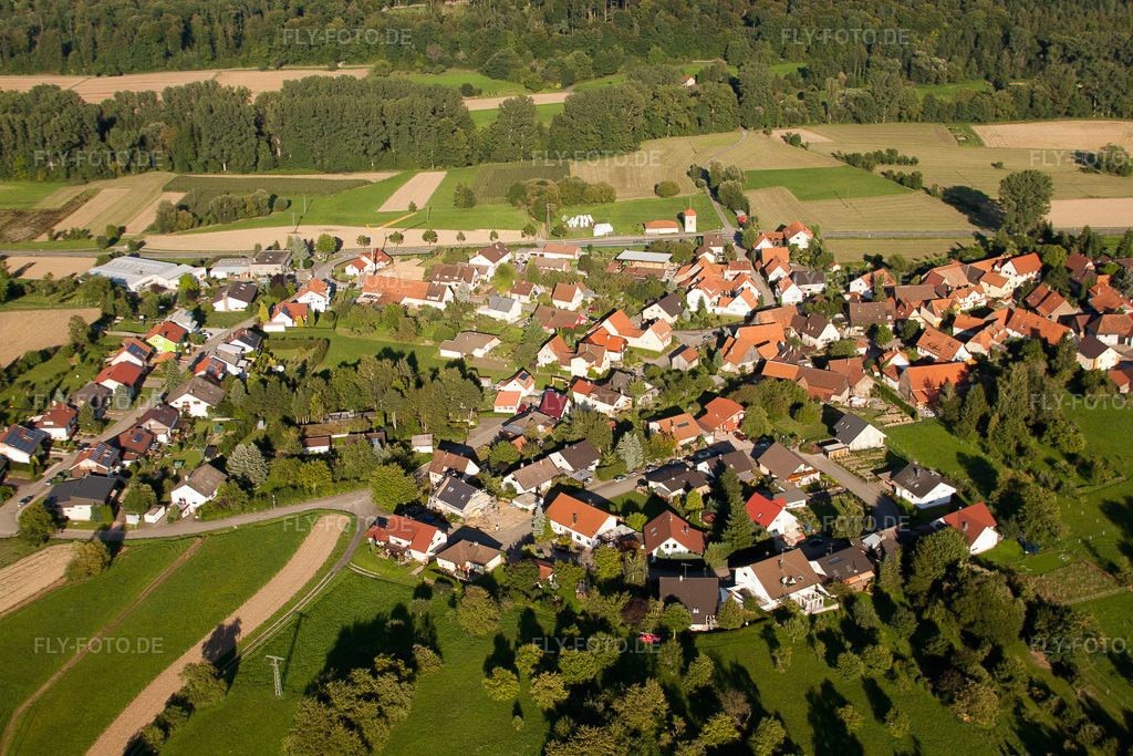 Luftbild: Ortsansicht von Westen im Ortsteil Dietenhausen in Keltern im Bundesland Baden-Württemberg in Deutschland. Foto: IMG_32415.jpg vom 21.08.2010 durch Werner Riehm/FLY-FOTO.de