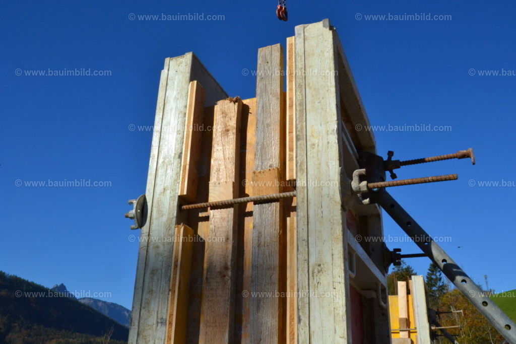 bib-lg04-betonarbeiten-0486 | Nach LV-Leistungsgruppen sortierte Detailfotos über den Bau eines Hauses. Alle Hausbau-Bilder direkt vom Urheber und Autor der Website Haus-Selber-Bauen.com