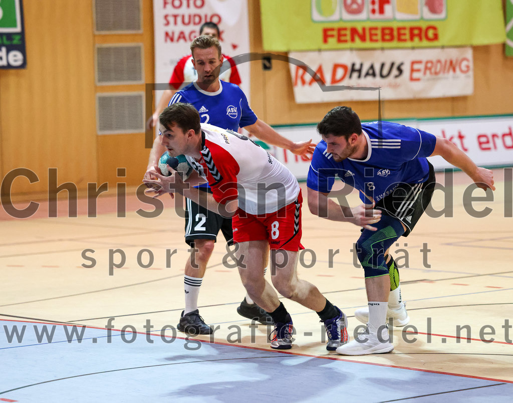 2022-10-08_040_SpVgg_Altenerding_gegen_ASV_Dachau | Erding, Deutschland, 08.10.2022:
Handball, Bezirksoberliga Männer 2022 / 2023, 4. Spieltag, SpVgg Altenerding gegen ASV Dachau, Endergebnis: 23:23

Maximilian Hauß (ASV Dachau, #2), Quirin Huber (SpVgg Altenerding, #8), Felix Eckstein (ASV Dachau, #8)

Foto: Christian Riedel / fotografie-riedel.net