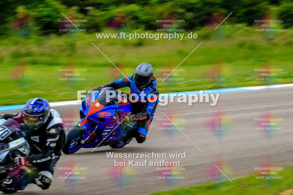 MotoTeam-3466 | Hier findet Ihr Bilder von Touristenfahrten auf der Nürburgring Nordschleife oder von anderen Veranstaltungen die ich besucht habe. Viel Spass beim Durch Schauen 