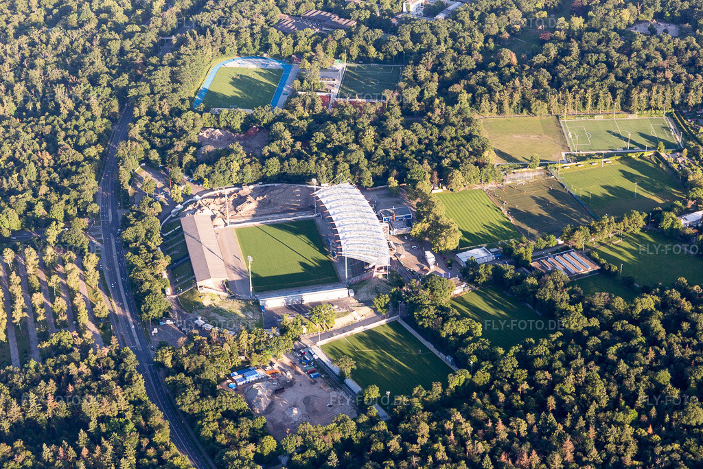 Luftbild: Umbau- Baustelle am Sportstätten-Gelände des Stadion 
