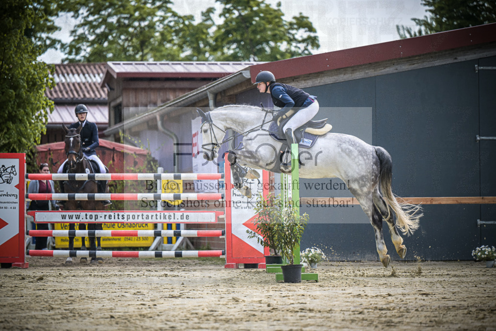 DOS_0748 | Entdecke hochwertige Reitturnierfotos von Foto Oger. Professionell, emotional und authentisch – jetzt Lieblingsmomente im Shop bestellen.Deutschlandweite Turnierfotografie. - Realisiert mit Pictrs.com