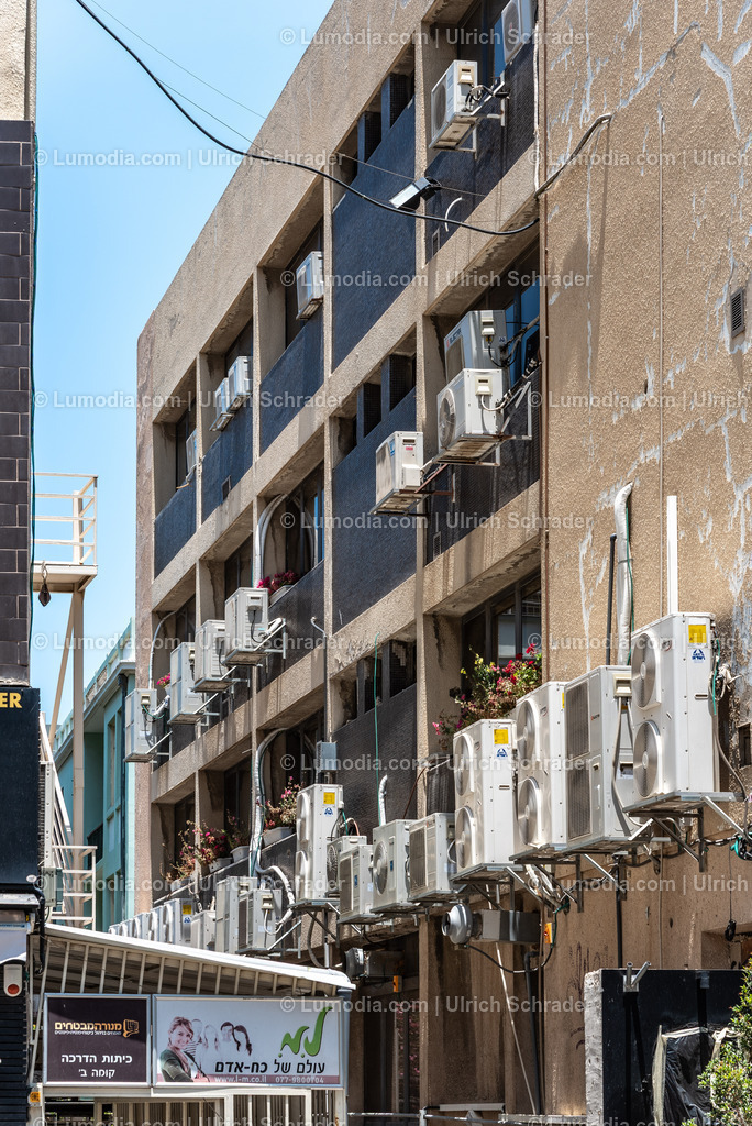 10972-10177 - Tel Aviv - Rothschild Boulevard | Stockfoto und Bilderpool mit Bildmaterial aus Deutschland, dem Harz, Halberstadt, Quedlinburg, Wernigerode und weltweit. Qualitativ hochwertige und professionelle Fotos anschauen und kaufen. - Realisiert mit Pictrs.com