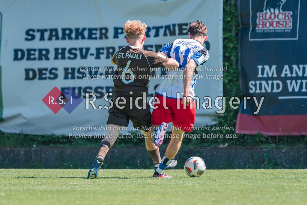 RS-1-047617 | Marwin Reiner Ian Schmitz (#6, FCSP), Otto Emerson Stange (#11, HSV)