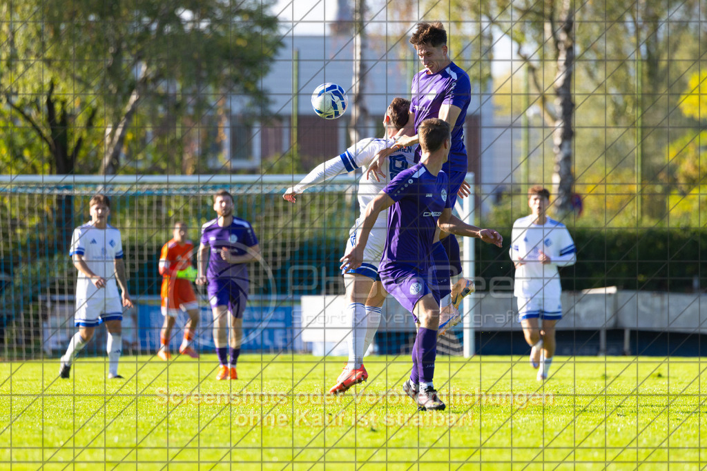 20261010_161443_0276_(c)_by_PhotoPeet | #,1.FC Eislingen (weiß) vs. TSV Bernhausen (lila), Fussball, Landesliga 2 - wfv, 11. Spieltag, Saison 2026/2027, Rasenplatz, Eichbachstation, Haldenstraße, 73054 Eislingen, 10.10.2026 - 15:30 Uhr,Foto: PhotoPeet / Sport- &amp; Eventfotografie / Peter Harich