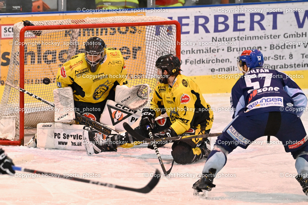 ESC Steindorf vs. EC Hornets Spittal 25.2.2024 | Tor ESC Steindorf, #1 Zauchner Rene EC Hornets Spittal, #9 Essmann Kevin EC Hornets Spittal, #57 Wilfan Franz ESC Steindorf, ESC Steindorf vs. EC Hornets Spittal 25.2.2024, ESC Steindorf vs. EC Hornets Spittal 25.2.2024 am 25.02.2024 in Steindorf (Ossiachersee Halle), Austria, (Photo by Bernd Stefan)