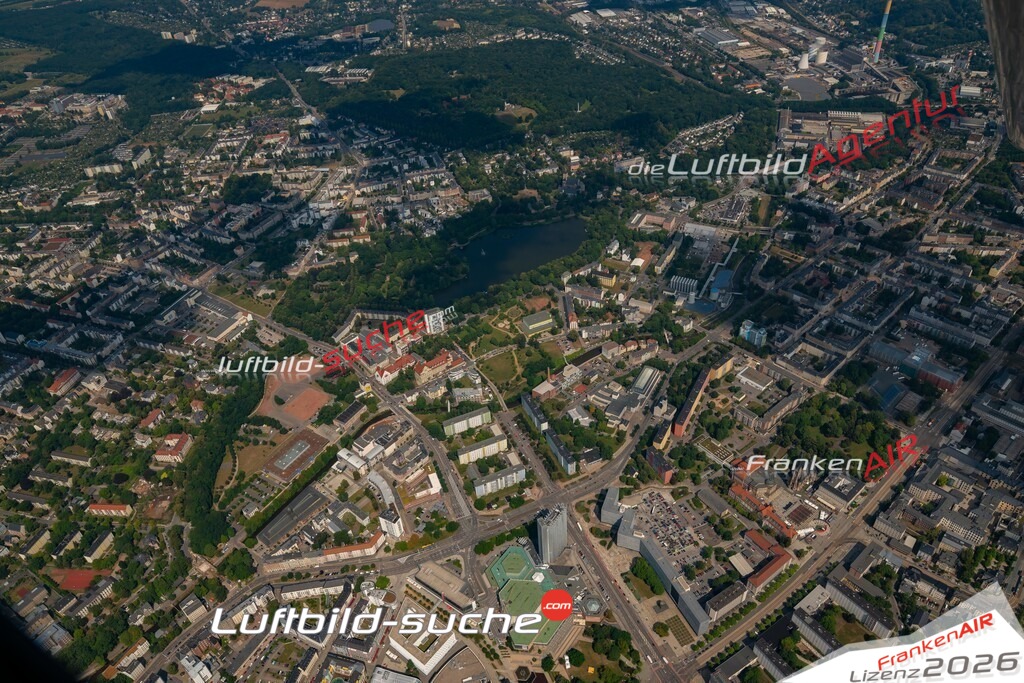 aktuelles Luftbild von Zentrum Chemnitz - Luftaufnahme wurde 2018 von https://frankenair.de mittels Flugzeug (keine Drohne) erstellt.