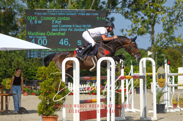 Gut Blee25_Zwei Phasen Springprfg S_0040 | Turniersportfotografie; Pferdefotografie; Dressurfotografie