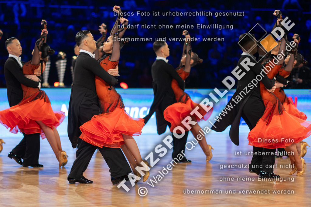 20251206-02447 | Hier finden Sie Tanz Bilder vom Latein und Standard Formationen tanzen. Sportbilder vom Tanzsport. Schöne Fotos und von Weltmeisterschaft, Europameisterschaft, Bundesliga, Regionalliga, Oberliga und Landesliga sowie von GOC Stuttgart, DanceComp, WM Bremen