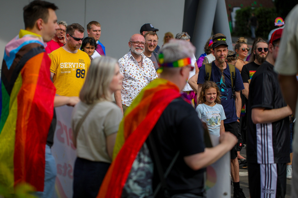 CSD_Moers_190725_094 | Bildergalerie von Sport-Ereignissen aber auch von weiteren spannenden Dingen - nicht nur vom Niederrhein. In Anlehnung an den bekannten Spruch von Hanns Dieter Hüsch heißt das Motto: "Niederrhein ist überall".  - Realisiert mit Pictrs.com