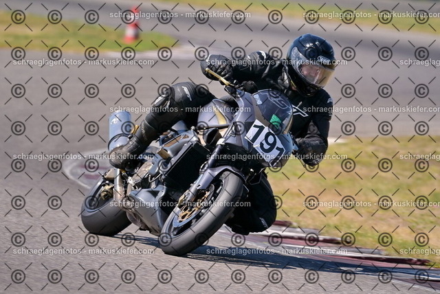 26bt05-0597 | markuskiefer.com - Realisiert mit Pictrs.com