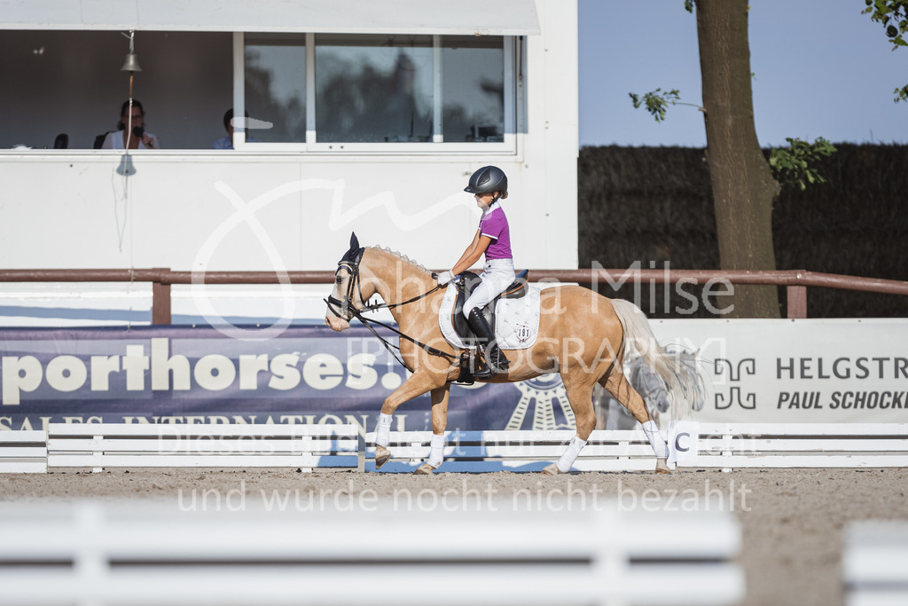 230610_ReiterWB-427 | Deine schönsten Turniermomente als professionelle Fotos! Entdecke hochwertige Pferdesport-Fotografie im Online-Shop. Jetzt Fotos finden & bestellen!