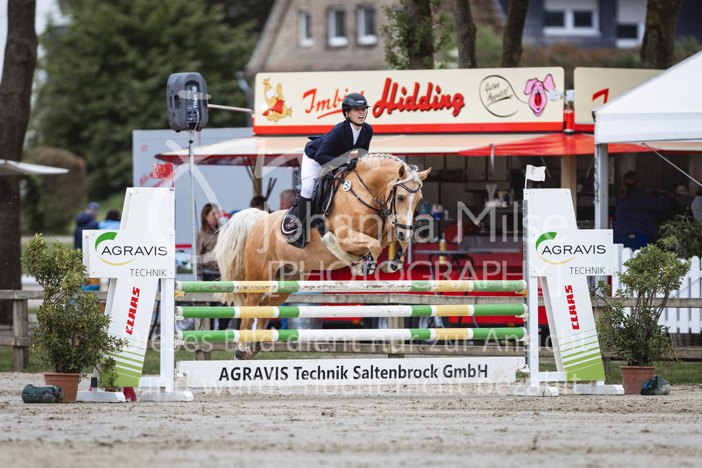 240504_PonyTrophy-266 | Deine schönsten Turniermomente als professionelle Fotos! Entdecke hochwertige Pferdesport-Fotografie im Online-Shop. Jetzt Fotos finden & bestellen!