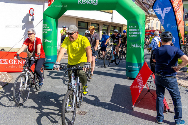 Ossiachersee autofrei - Start am Hauptplatz Feldkirchen | Bildershop von pixelworld.at - Realisiert mit Pictrs.com