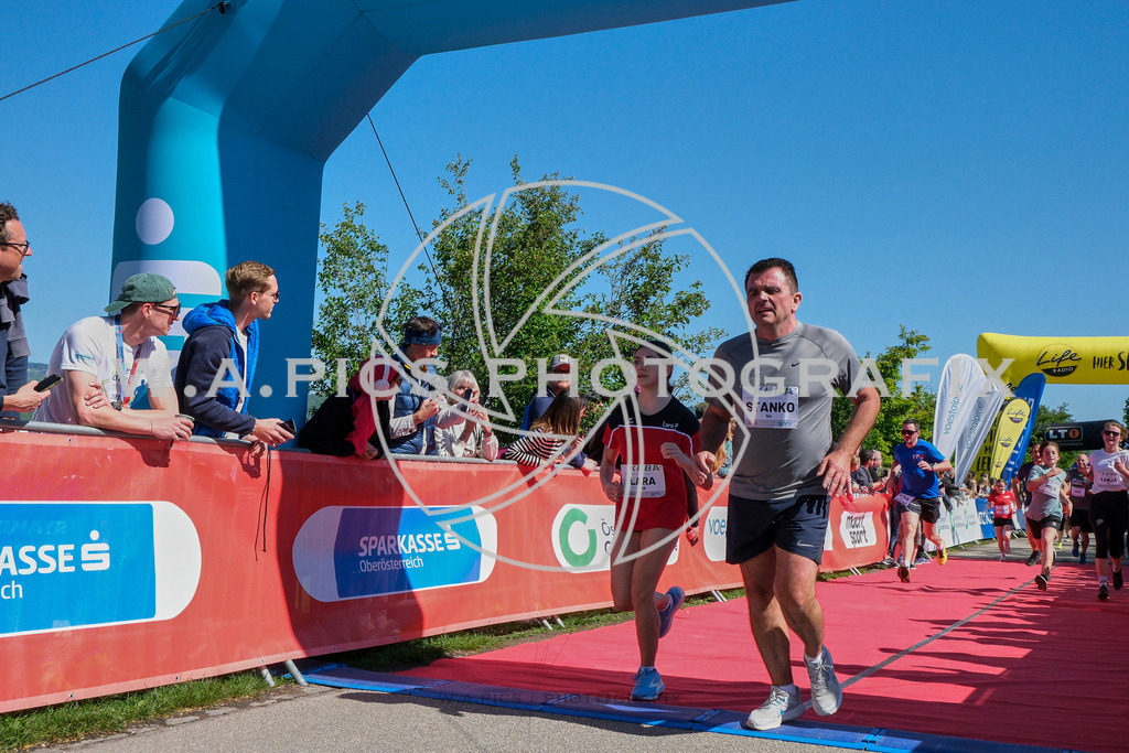 ..... | LINZ,AUSTRIA,27.April 24, Int. 3 Brückenlauf Linz  , Image shows: Photo: WAPICS / Michael ring