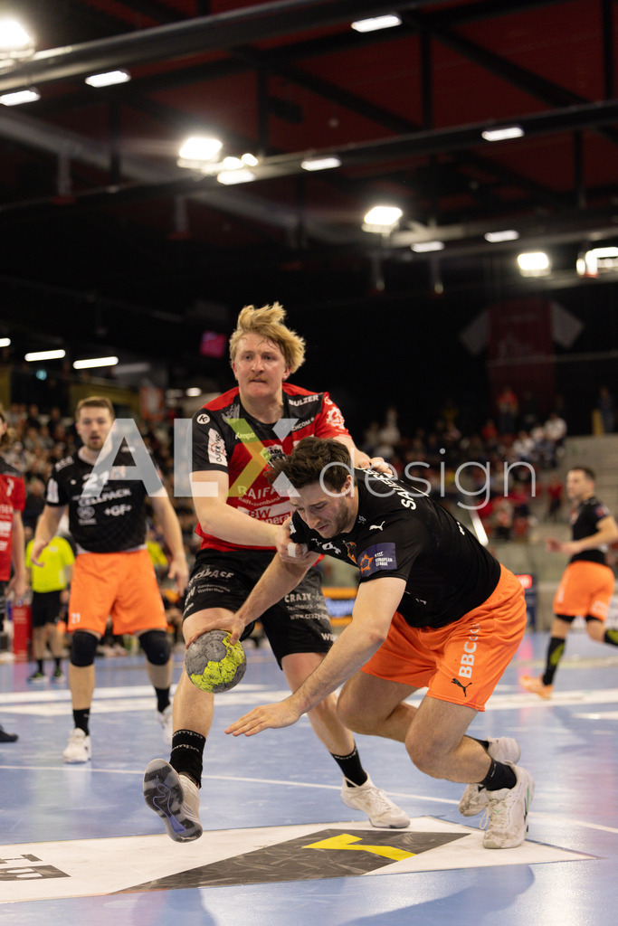 Handballen I Herren I Saison 2025-2026 I Quickline Handball League 2026 | Men I 18. Spieltag I Pfade Winterthur - Kadetten Schaffhausen I 20.12.2025 | 4 Lukas Saueressig (Kadetten Schaffhausen) - Rückraum mitte - Realisiert mit Pictrs.com