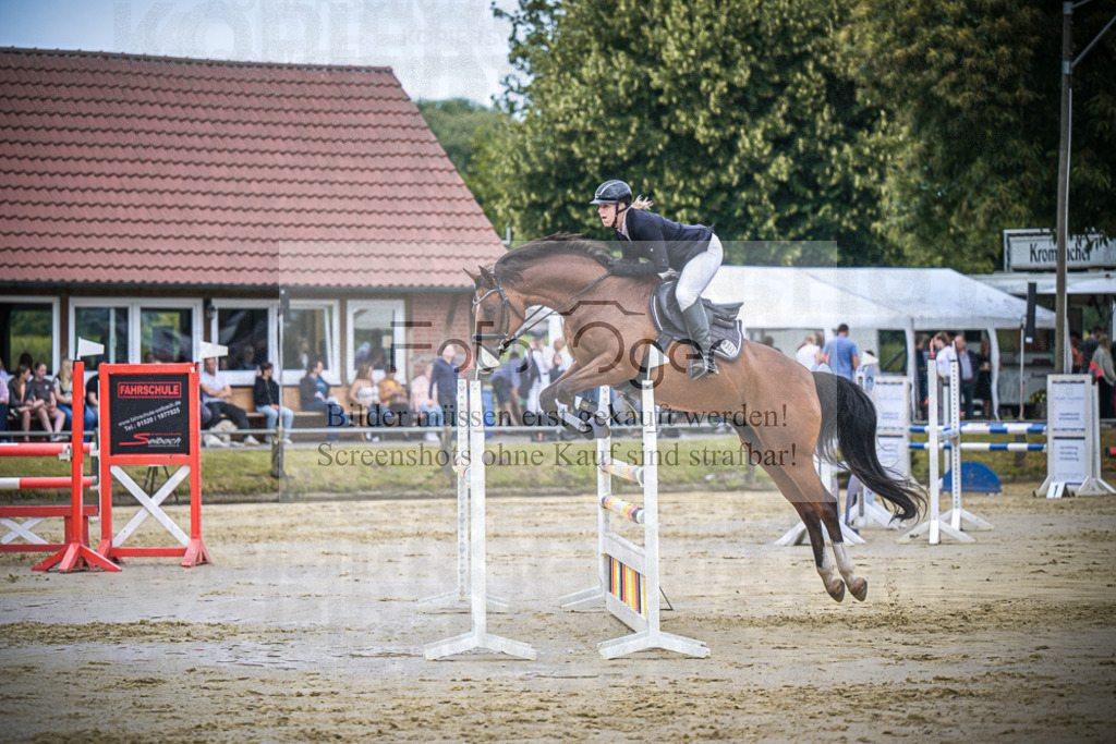DOS_2336 | Entdecke hochwertige Reitturnierfotos von Foto Oger. Professionell, emotional und authentisch – jetzt Lieblingsmomente im Shop bestellen.Deutschlandweite Turnierfotografie. - Realisiert mit Pictrs.com
