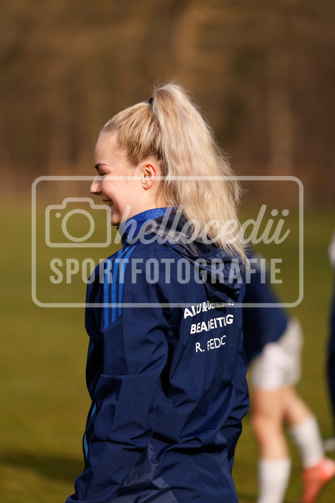 Fußball I Frauen I Saison 2025-2026 I Oberliga Niedersachsen I 15. Spieltag I SV Meppen 1912 e.v. U20 2 - BW Hollage -1 | realhellocedii - Realisiert mit Pictrs.com