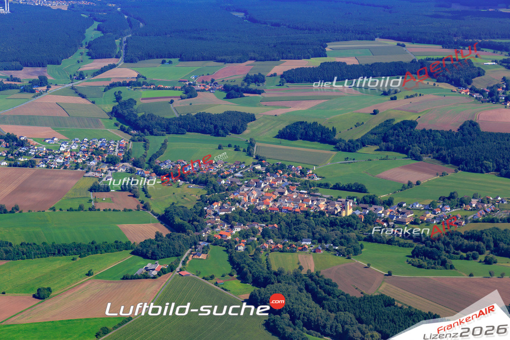 Die Luftaufnahme der Stadt Kohlberg wurde 2017 vom Flugzeug heraus erstellt ( keine Drohne )- hohe Auflösung für beste Qualität