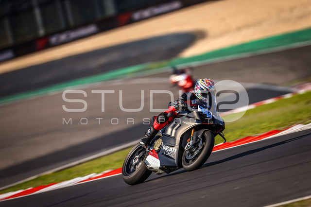 0660-240624_NR-005_660 | Deine Full-Service-Agentur für ✔️Videoproduktionen und ✔️Motorsportfotografie Jetzt Angebot anfragen!