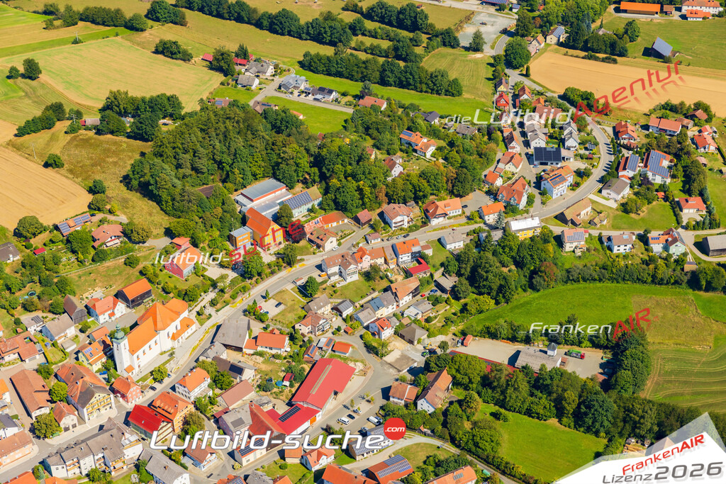 Luftaufnahme von Tiefenbach - Die Luftaufnahme wurde 2025 vom UL-Flugzeug heraus erstellt ( keine Drohne ) - Hochauflösende Luftaufnahme - für professionelle Ausdrucke geeignet. Die Geschenkidee !Mit Lizenz und Bildrechte bestellbar