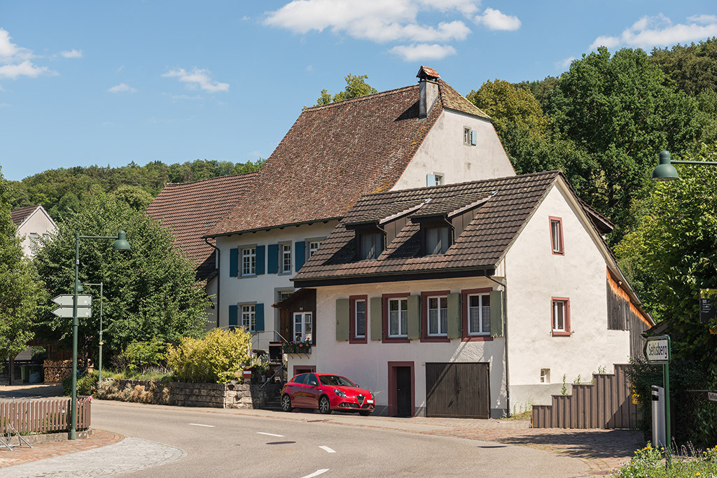 Im Dorfzentrum | in Lupsingen, Baselland, Schweiz - Realisiert mit Pictrs.com