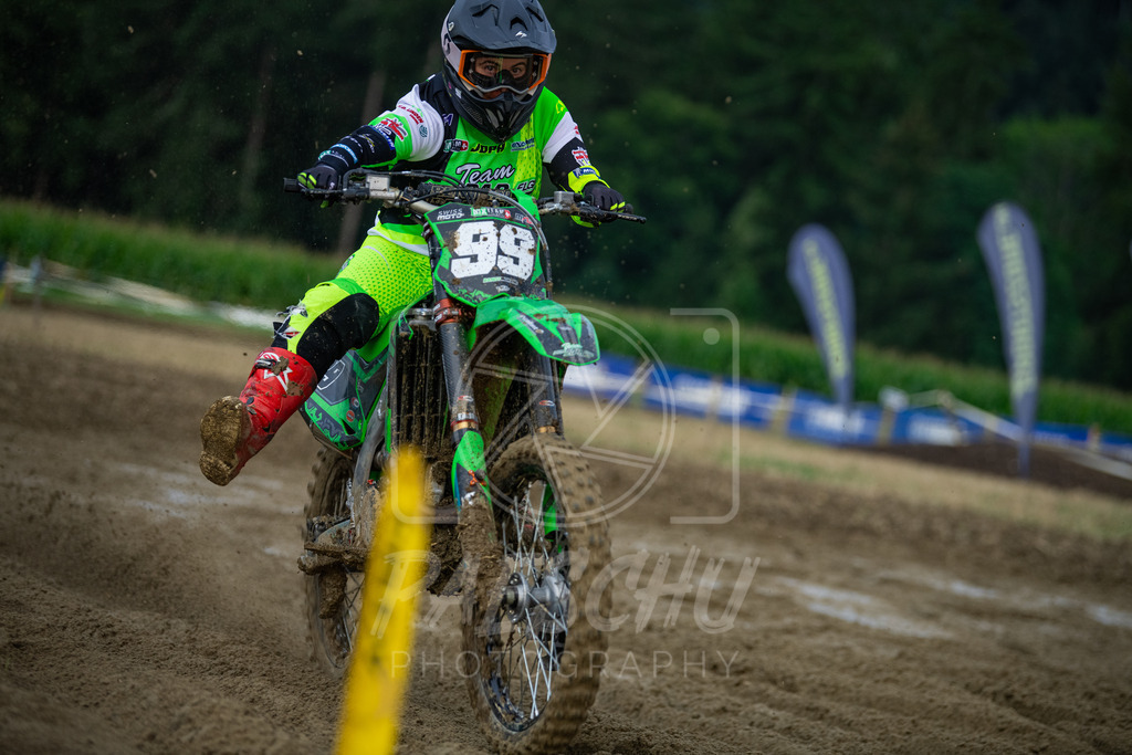Lady (413) | Paeschuphoto Shop - Wer nicht sucht der auch nicht findet.Ob Motocrossbilder oder von einem besuchtem Spiel, Hauptsache Action. - Realisiert mit Pictrs.com