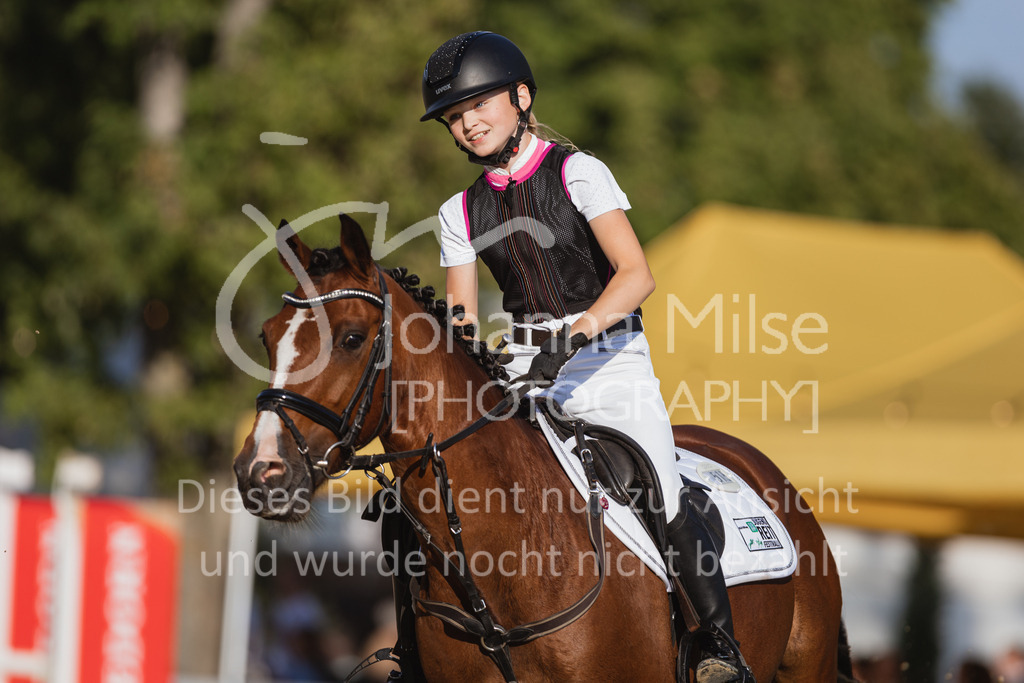 220825_Delbrueck_PonyTrophy-203 | Deine schönsten Turniermomente als professionelle Fotos! Entdecke hochwertige Pferdesport-Fotografie im Online-Shop. Jetzt Fotos finden & bestellen!
