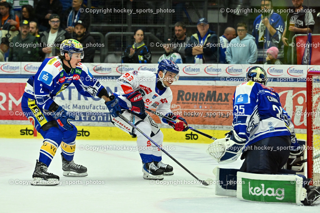 EC IDM Wärmepumpen VSV vs. HC Tiwag Innsbruck-Die Haie | #35 Joe Cannata EC VSV, #93 Troy Lajeunesse HC Innsbruck, #2 Dylan MacPherson EC VSV, EC IDM Wärmepumpen VSV vs. HC Tiwag Innsbruck-Die Haie, EC IDM Wärmepumpen VSV vs. HC Tiwag Innsbruck-Die Haie am 11.10.2025 in Villach (Stadthalle Villach), Austria, (Photo by Bernd Stefan)