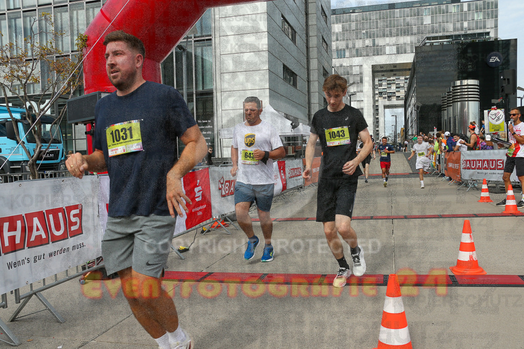 250920_1326_EX1_4545 | Sportfotografie im Rhein-Sieg Kreis, Köln, Bonn, NRW, Rheinland Pfalz, Hessen, etc. Unser Tätigkeitsfeld umfasst den Laufsport vom Volkslauf über den Marathon, Duathlon, Triathon bis zum Ultralauf wie Kölnpfad Ultra oder Schindertrail.