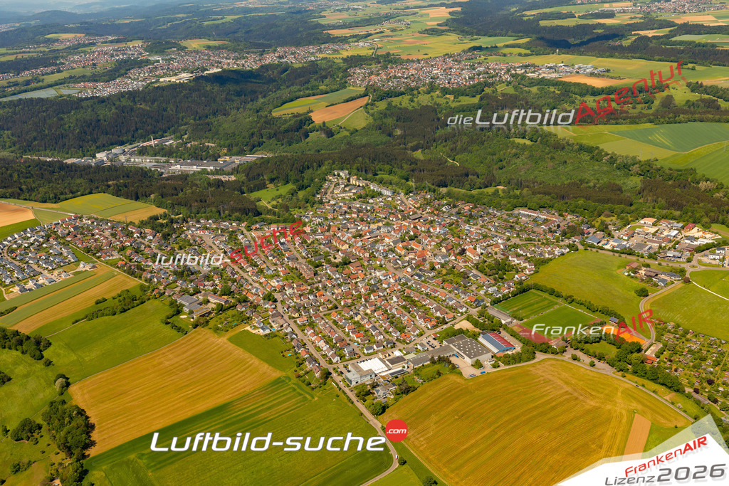 Das Luftbild zeigt : Herlikofen Schwäbisch Gmünd - Die Luftaufnahme wurde 2024 vom UL-Flugzeug aus erstellt ( keine Drohne ) - Hochauflösende Luftaufnahme - Für grossformatige Ausdrucke geeignet. Die Geschenkidee !Mit Lizenz und Bildrechte bestellbar