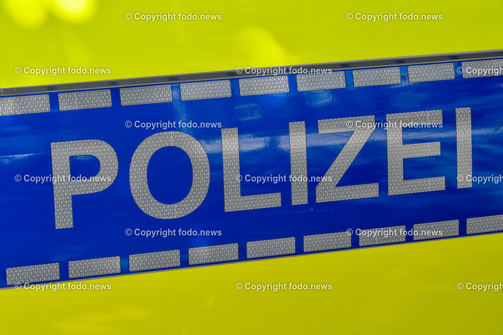 Deutschland_ Baden-Wuerttemberg_ Stuttgart_ 13.09.2025-2 | 13.09.2025, Deutschland, GER, Baden-Wuerttemberg, Stuttgart, im Bild Themenbild, Polizei, Stuttgart, Streifenwagen, Landespolizei, Sicherheit, Ordnung, Polizeiwache, Einsatzkraefte, Blaulicht, Notruf 110, Kriminalpolizei, Verkehrskontrolle, Polizeieinsatz, Uniform, Dienstwaffe, Streifendienst, Ermittlungen, Personenkontrolle, Polizeipraesidium, Schutzpolizei, Polizeibeamte, Praevention, Oeffentlichkeitsarbeit, Demonstrationen, Verkehrsueberwachung, Schriftzug, Feature, Symbolbild