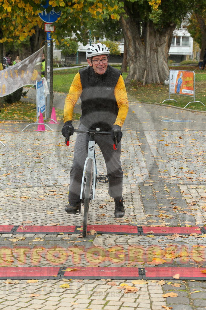 251019_1236_EX1_9568 | Sportfotografie im Rhein-Sieg Kreis, Köln, Bonn, NRW, Rheinland Pfalz, Hessen, etc. Unser Tätigkeitsfeld umfasst den Laufsport vom Volkslauf über den Marathon, Duathlon, Triathon bis zum Ultralauf wie Kölnpfad Ultra oder Schindertrail.