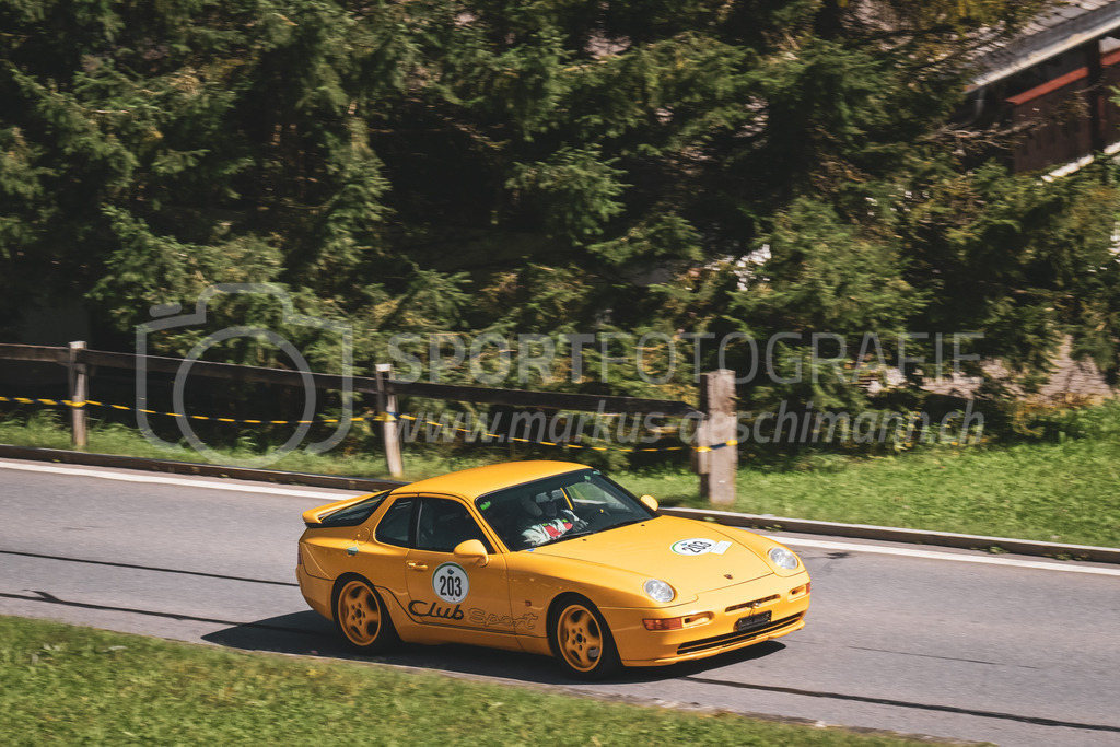 21. Arosa ClassicCar 2025 - 6. =September= 2025 | Boris Hangartner aus Trimmis (SUI) in einem Porsche 968 CS aus dem Jahre 1992 mit Startnummer 203 am Arosa ClassicCar 2025 in der Kategorie Classic Trophy..@arosaclassiccar, @arosa.official, #arosaclassiccar, #arosa, #76curves, #classiccarBild: Sportfotografie Markus Aeschimann | www.markus-aeschimann.ch - Realisiert mit Pictrs.com
