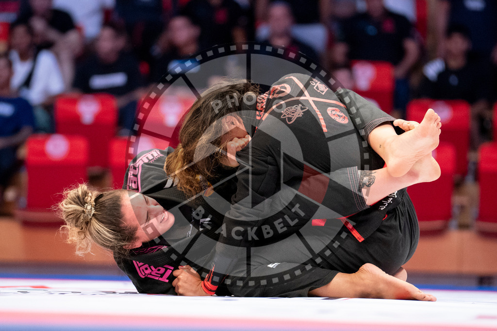 20231108PBB1442 | Fighters compete during the AJP World Professional Championship in the Mubadala Arena in Abu Dhabi, Arab United Emirates, on November 8, 2023.
